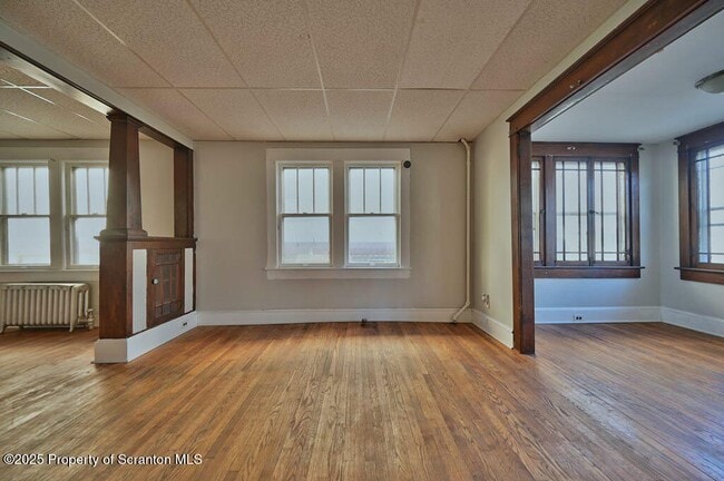 Building Photo - 416 E Market St
