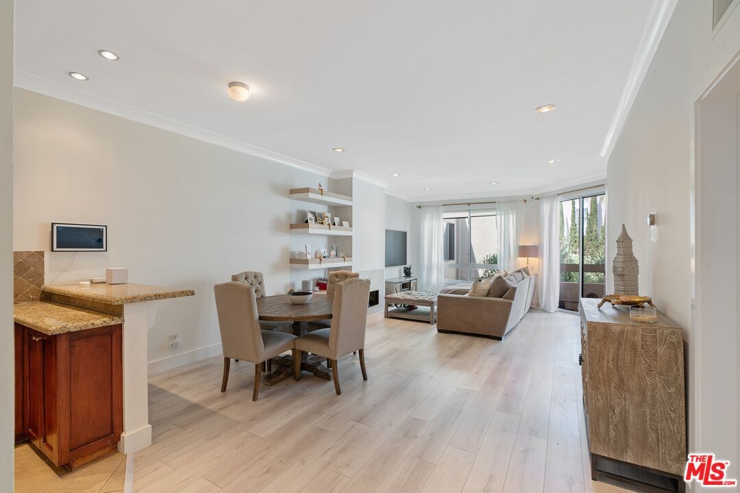 8960 Cynthia St Unit 210, West Hollywood, CA 90069 Condo for Rent in