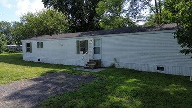 Building Photo - 11226 Greenwood Rd