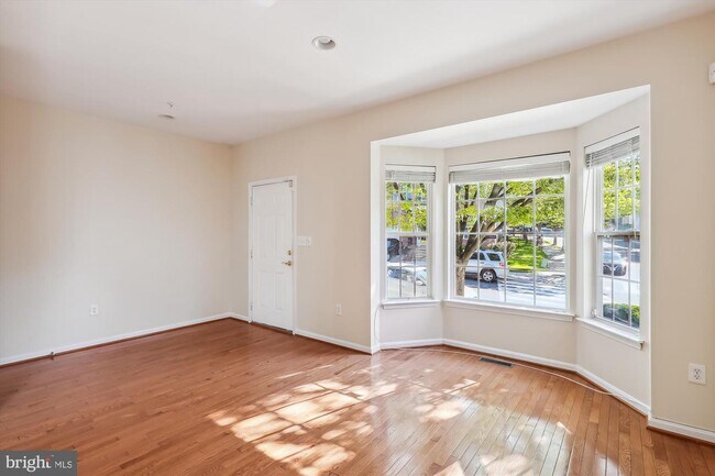 Foto del edificio - 3333 7th St SE