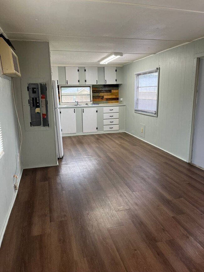 Foto del edificio - 3507 Driftwood Point Rd