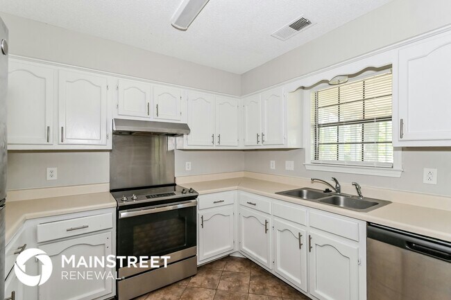 Building Photo - 6155 Cherokee Dr