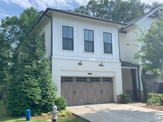 Building Photo - 423 Johnson Ct