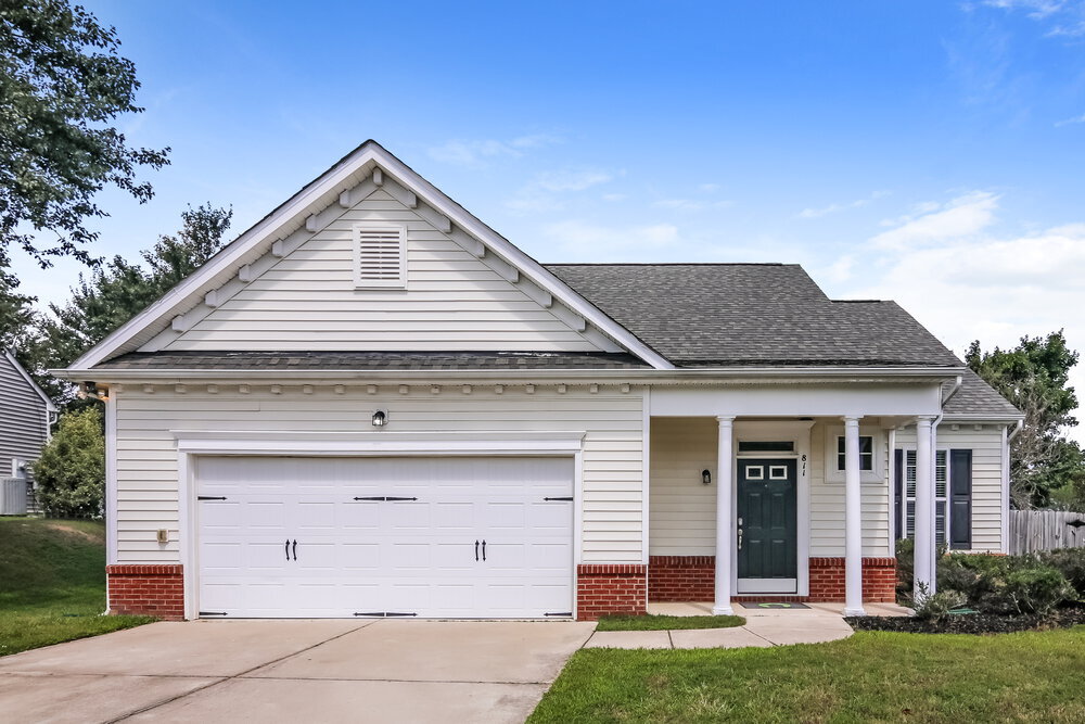 Primary Photo - 811 Derwent Pl