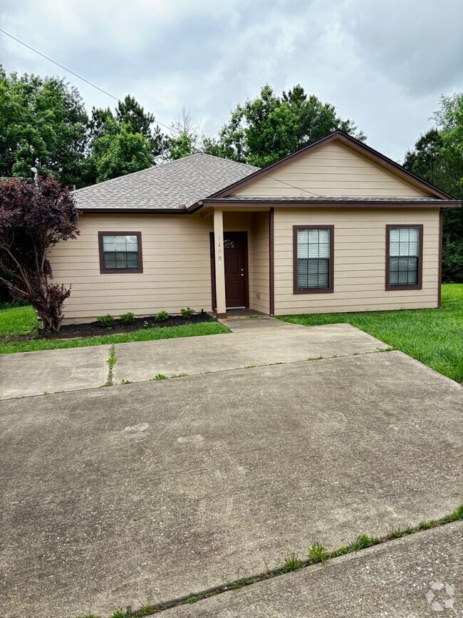 Building Photo - 3130 Molly Dr