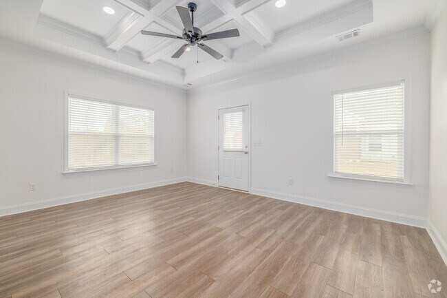 3 habitaciones, 2 baños - 1,310 pies cuadrados - Sala de estar - The Residences at Willow Creek