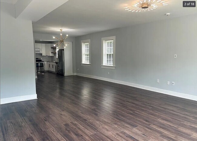 Building Photo - 924 Lee Ave