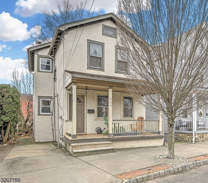 Primary Photo - 304 Essex St