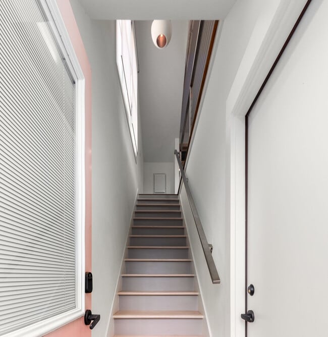 Foto del edificio - 69 Randolph St NE