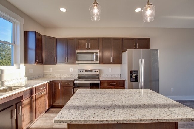 Building Photo - 406 Harper Lndg