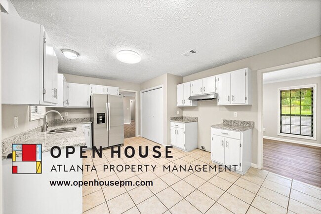 Building Photo - 4364 S Landing Dr, Marietta