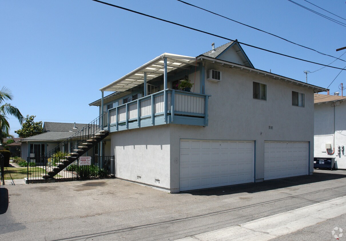 Building Photo - 7621 Amazon Dr