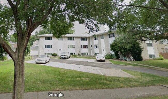 Foto del edificio - 906 5th Ave S