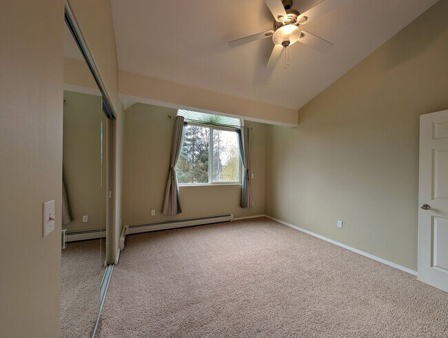 Foto del edificio - Unfurnished, 3Bd/2.5Ba Townhome, Long Term...