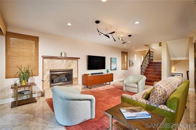 Foto del edificio - 2256 Fairway Ln
