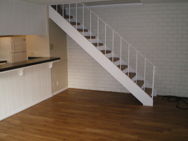 Foto del edificio - Great Looking 2bd / 1bth 2 Story Condo!
