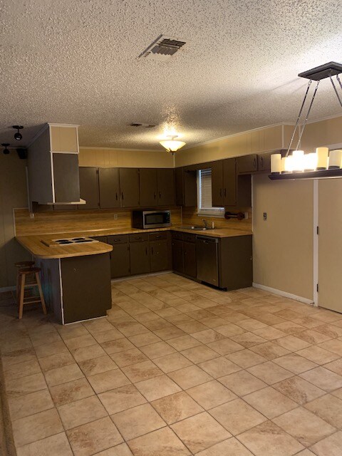 Building Photo - 6304 Granada Trail