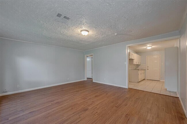 Foto del edificio - 4906 Larkspur St