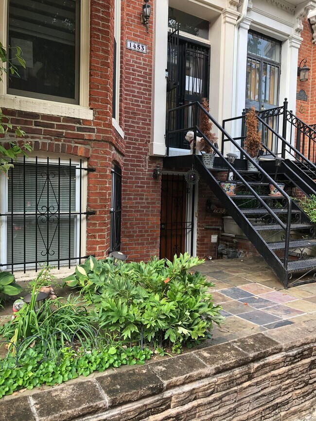 Foto del edificio - 1453 Corcoran St NW