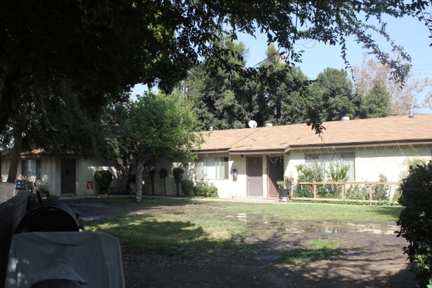 Building Photo - 435-440 Sandia Ave