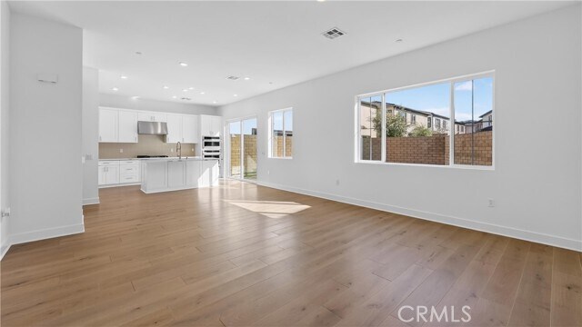 Building Photo - 107 Pansy