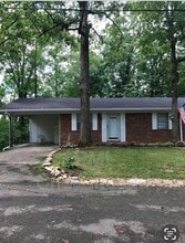 Building Photo - 3705 Crestview Pl
