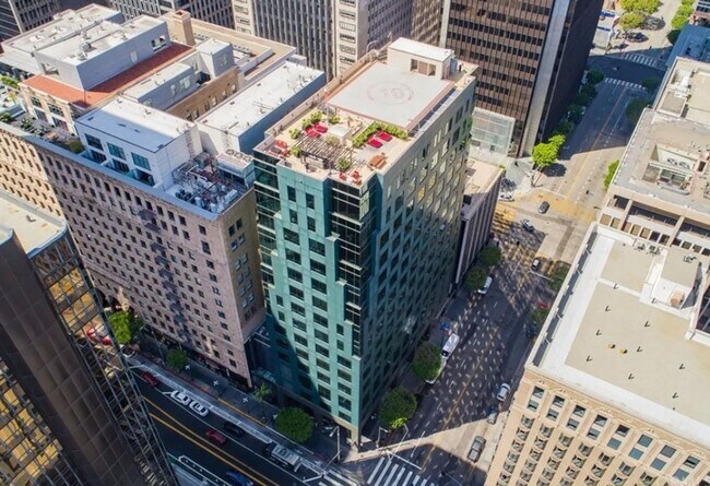 Foto del edificio - Now Pre-Leasing | High-End Two-Story 1BD/1BA Loft | ~960 SF | Available 1/15/26