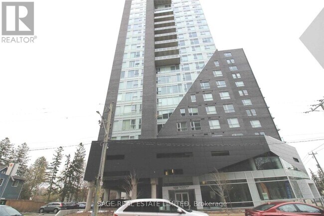 Photo du bâtiment - 158 King St N