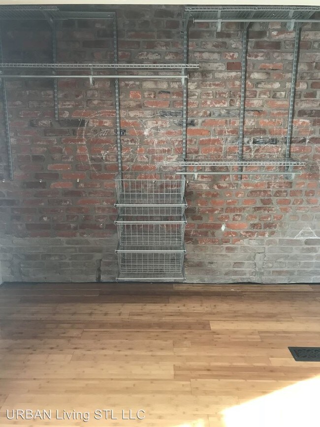 Building Photo - 1 br, 1 bath House - 2215 Keokuk Street