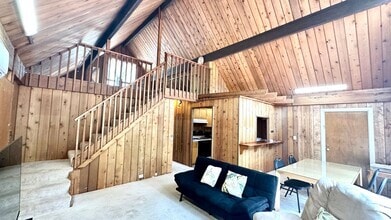 Building Photo - 3027 Manoa Rd