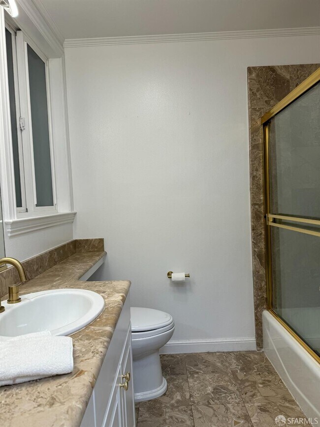 Foto del edificio - 2228 Beach St