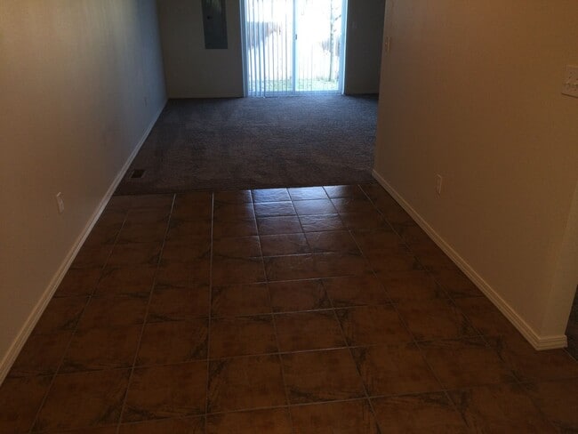 Building Photo - 1713 W Fern Dr