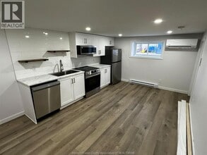 Building Photo - 287 Villaire Ave