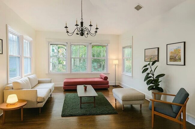 Foto del edificio - 416 N Grove Ave