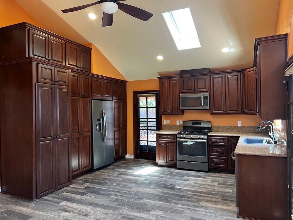 Foto principal - Beautiful Spanish Style 1 Bed 1Bath Home f...
