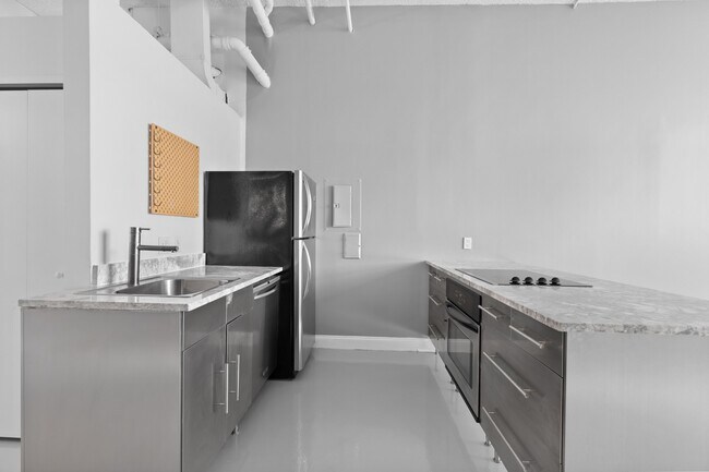 Foto del edificio - 6533 E Jefferson Ave