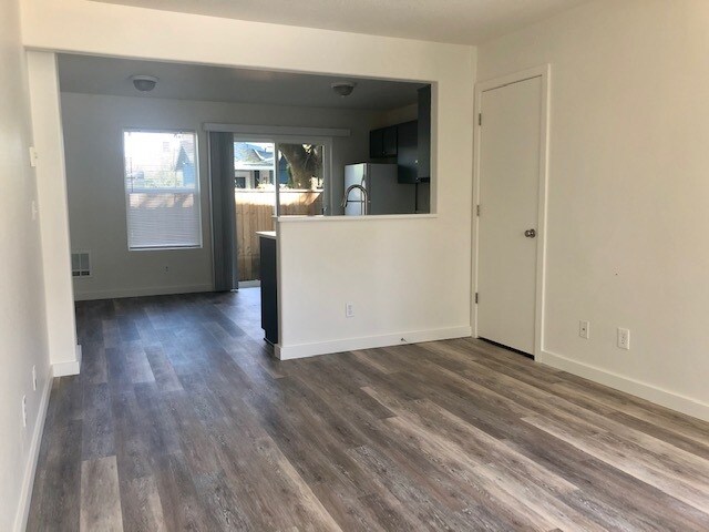 Sala de estar a cocina - 6702 SE 80th Ave