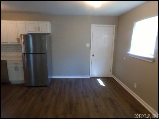 Foto del edificio - 7410 Valley Dr