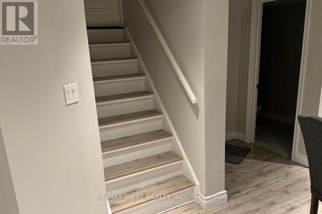 Photo du bâtiment - 82 Antique Dr