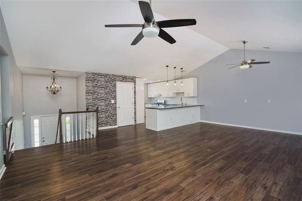 Building Photo - 5060 Meadow Overlook Dr