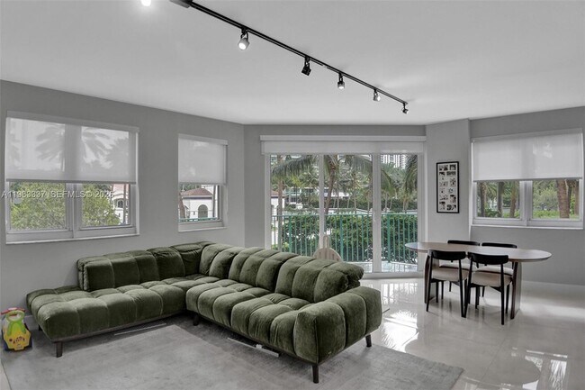 Foto del edificio - 20000 E Country Club Dr