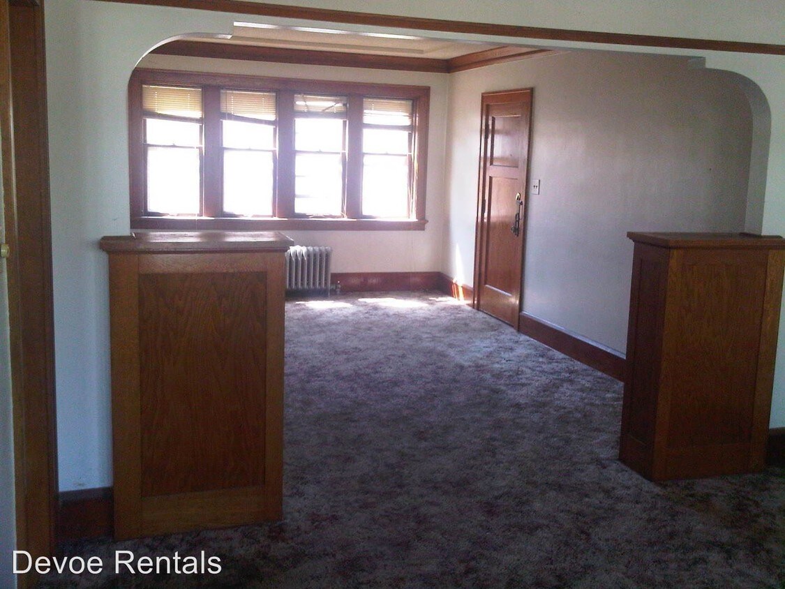 Primary Photo - 6203 W Fairview Ave