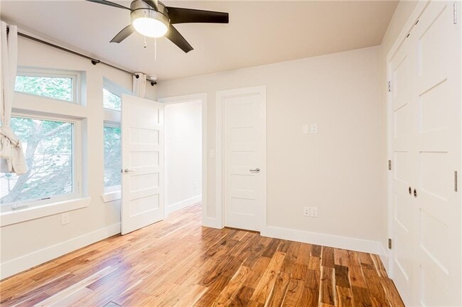 Foto del edificio - 2509 Del Curto Rd