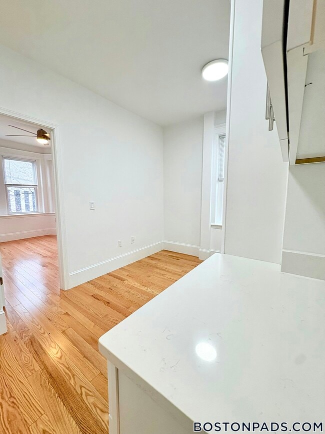 Foto del edificio - 175 Hemenway St