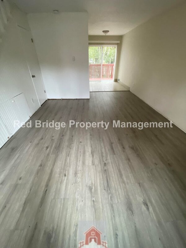 Foto del edificio - 14545 SW Hall Blvd