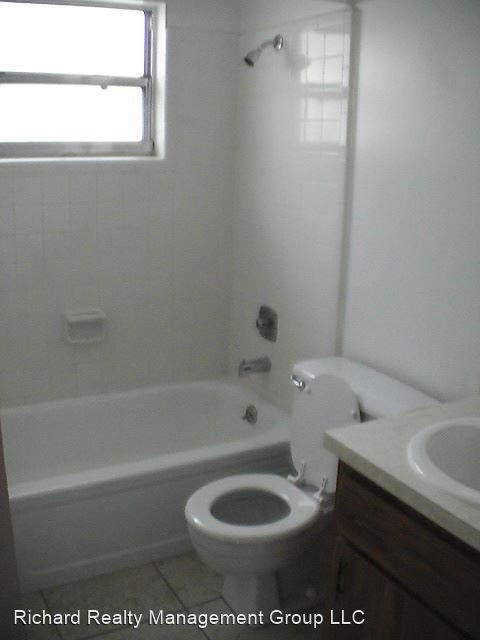Building Photo - 2 br, 2 bath House - 945 La Salle Avenue