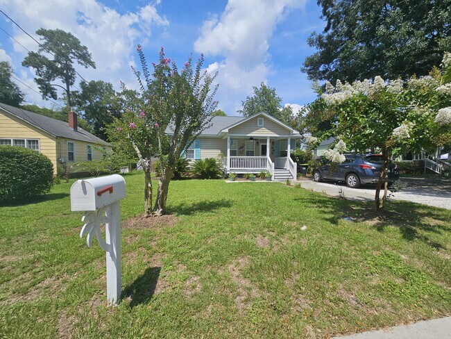 Foto del edificio - 2717 Oaklawn St