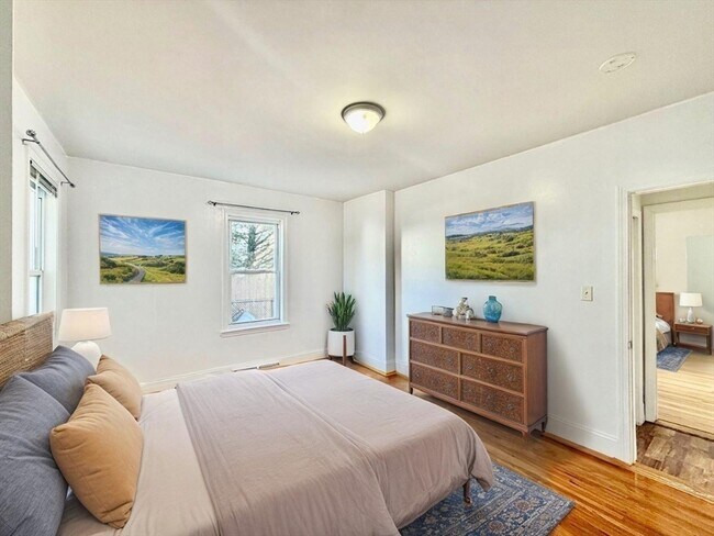 Building Photo - 29 Trafford St