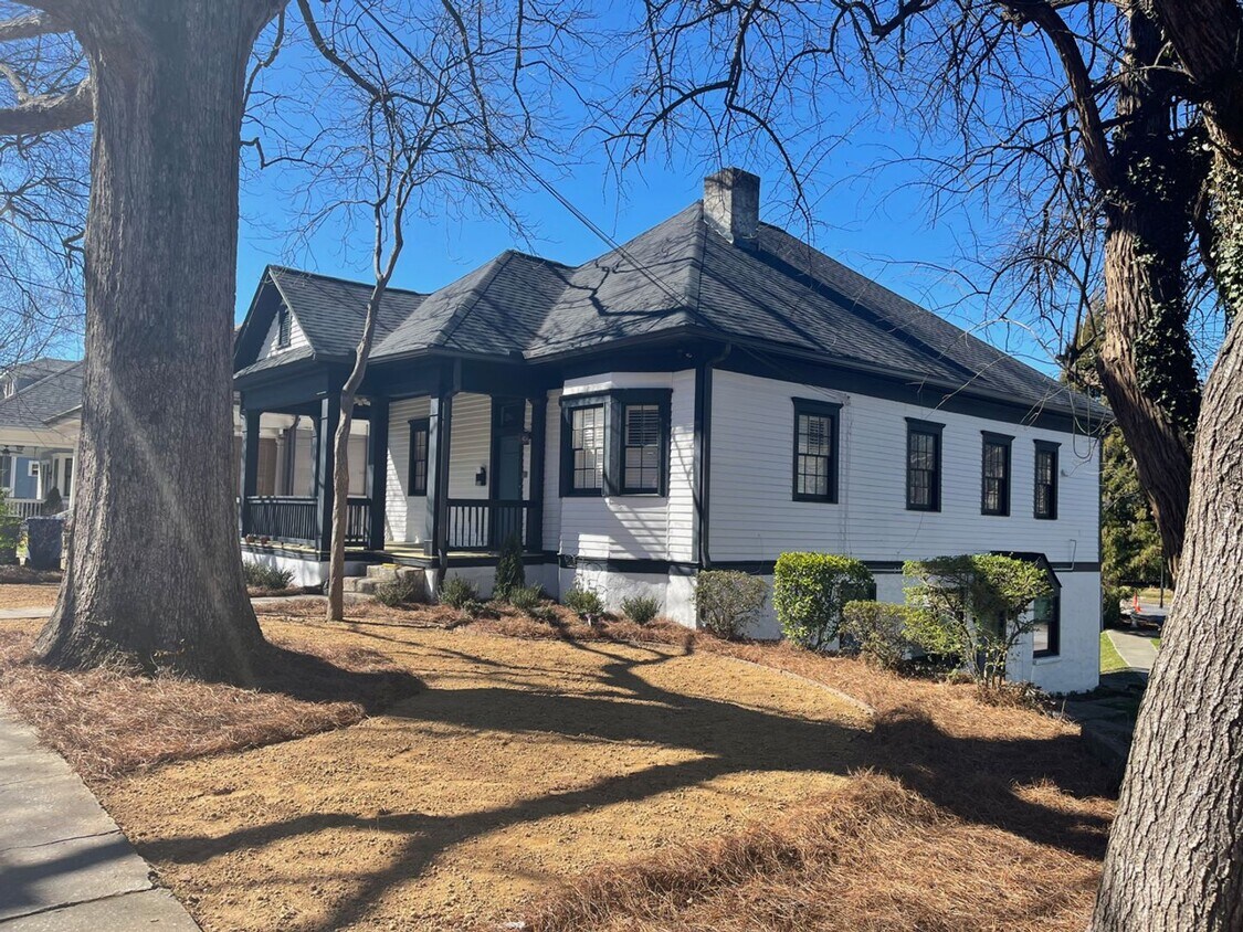 Foto principal - 760 W Ashland Ave NE