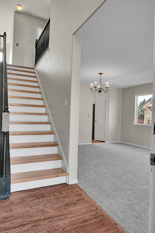 Foto del edificio - $2,695.00, 4 bed, 3.5 bath, located in Col...